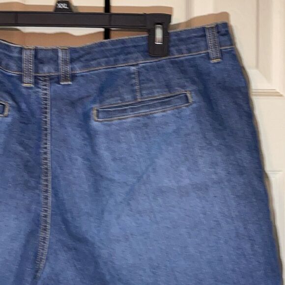 Gloria Vanderbilt High Rise Denim Shorts 18 - Picture 8 of 15